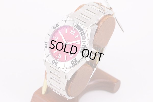 グッチ　パンテオン　ダイバー　赤文字盤　サイド