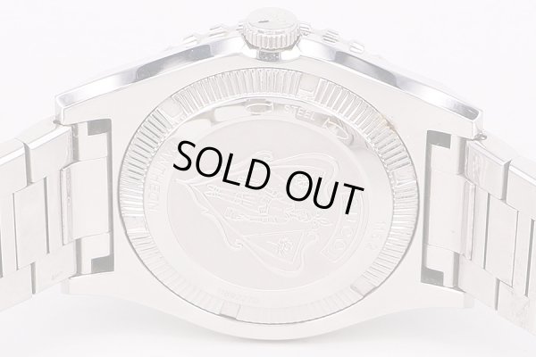 グッチ　パンテオン　ダイバー　赤文字盤　裏面拡大