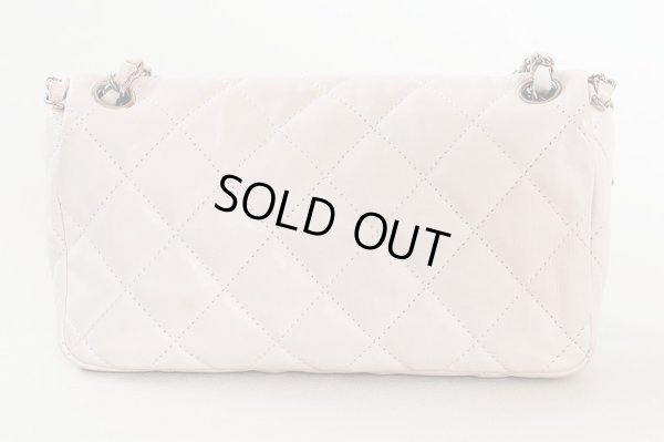 シャネル　ショルダーバック　（ピンクベージュ）　裏面