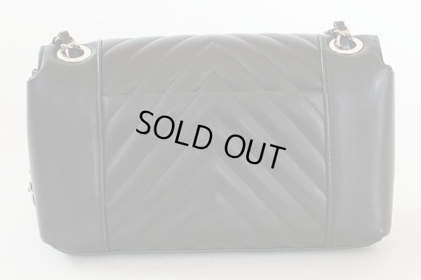 シャネル　ショルダーバック　シェブロン　（ブラック）　裏面