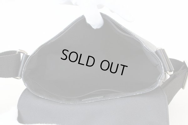 ルイ・ヴィトン ディストリクトPM NM M44000 中身