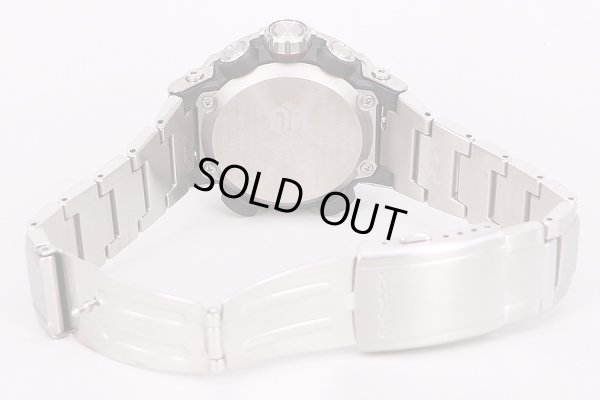 カシオ　Ｇショック ＧＳＴ－Ｂ２００Ｄ ５６０８ ブルートゥース 黒文字盤　ブレス