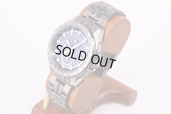 シチズン　アテッサ　ＡＴ９１０５－５８Ｌ　アテッサ３０周年限定　紺文字盤　サイド