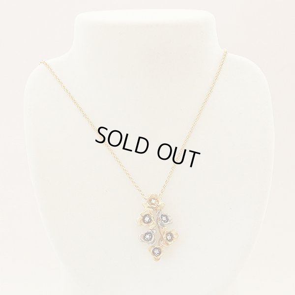 タサキ　PT900/K18 ダイアイリペンダントネックレス 0.20ct 19.80g　装着イメージ