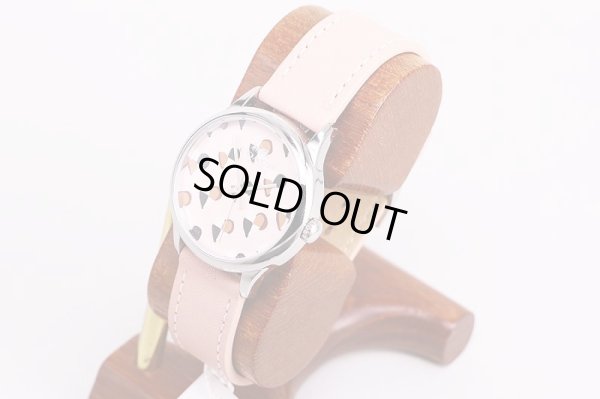 コーチ　ＣＡ１１７－７－１１２　ピンクハート文字盤　サイド