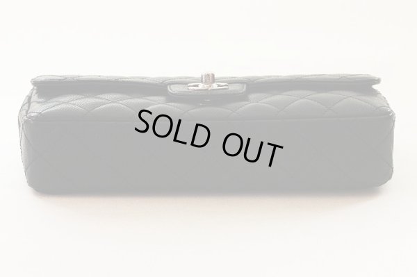 シャネル　チェーンショルダーバック ブラック／SIV金具　底