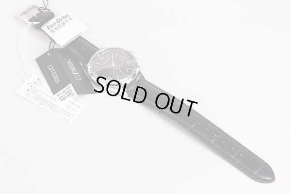 シチズン　ＢＶ１１２０－９１Ｅ　Ｂ６９０－Ｓ１１７５１８　黒文字盤　革ベルト状態　表面