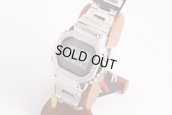 カシオ　Ｇショック ＧＭＷ－Ｂ５０００Ｄ ３４５９ デジタル文字盤　サイド