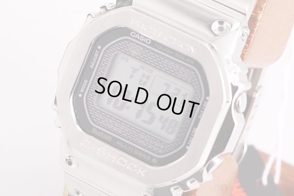 カシオ　Ｇショック ＧＭＷ－Ｂ５０００Ｄ ３４５９ デジタル文字盤　サイド拡大