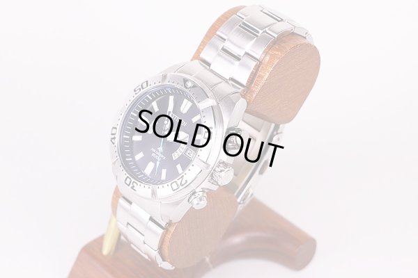 シチズン　エアダイバー２００　ＰＤＭ５６－３０８１　黒文字盤　サイド