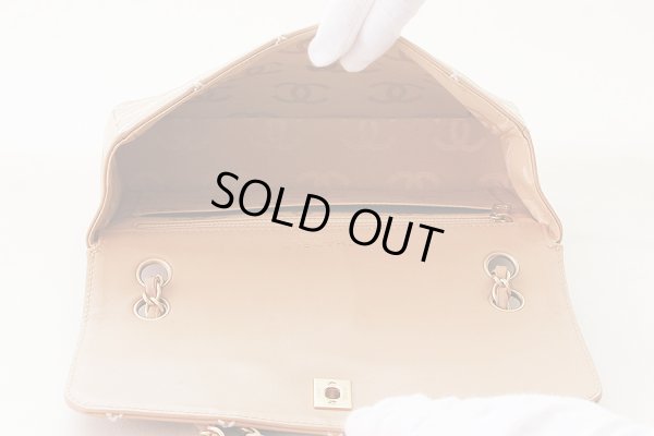 シャネル　ワイルドステッチ　チェーンショルダーバック　ベージュ／ゴー ルド金具　中身