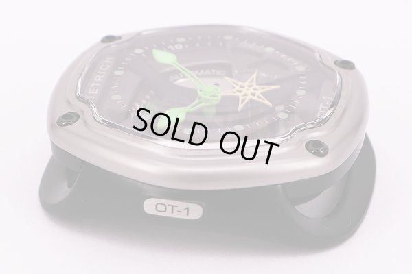 ディートリッヒ　オーガニックタイム　ＯＴ－１　スケルトン黒文字盤　緑色針　拡大