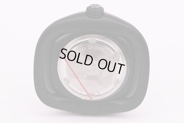 ディートリッヒ　オーガニックタイム　ＯＴ－１　スケルトン黒文字盤　緑色針　裏面拡大