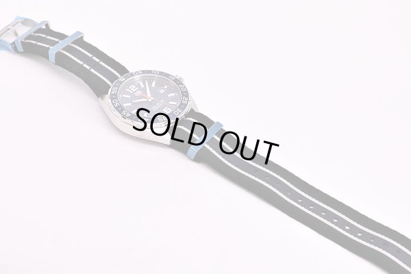 タグホイヤー　フォーミュラー１　ＷＡＺ１０１０　青文字盤　ナイロンベルト　表面