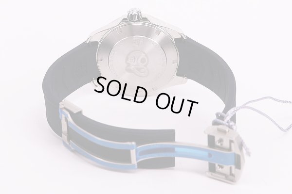 タグホイヤー　アクアレーサー　ＷＡＹ１１１Ｃ　紺文字盤　ラバーベルト