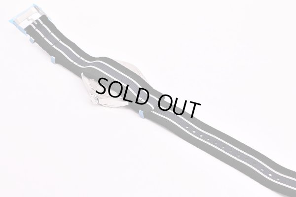 タグホイヤー　フォーミュラー１　ＷＡＺ１０１０　青文字盤　ナイロンベルト　裏面