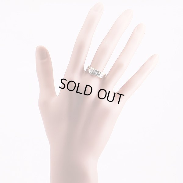 K18/PT900 ダイアイリリング 0.10ct 5.00g　装着イメージ