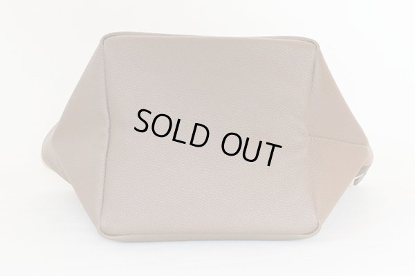 エルベシャプリエ リュクス舟型トートM 707GP トープ/ゴールド 底