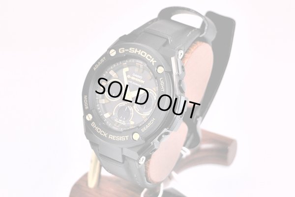 カシオ　Ｇショック　ＧＳＴ－Ｓ３００ＧＬ　黒文字盤　サイド