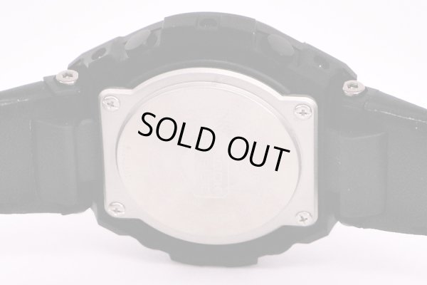 カシオ　Ｇショック　ＧＳＴ－Ｓ３００ＧＬ　黒文字盤　裏面拡大