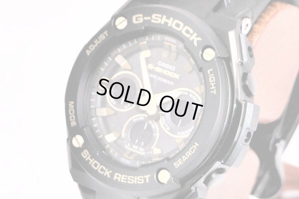 カシオ　Ｇショック　ＧＳＴ－Ｓ３００ＧＬ　黒文字盤　サイド拡大