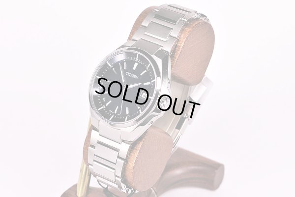 シチズン　アテッサ　ＣＢ３０１０－５７Ｌ　紺文字盤　サイド