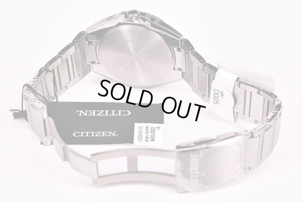 シチズン　アテッサ　ＣＢ３０１０－５７Ｌ　紺文字盤　ブレス