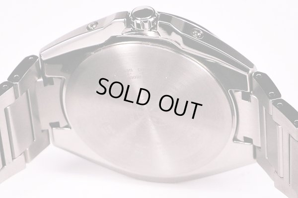 シチズン　アテッサ　ＣＢ３０１０－５７Ｌ　紺文字盤　裏面拡大