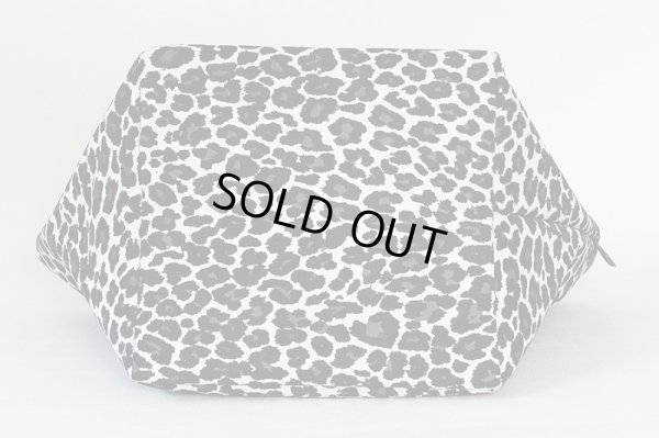 エルベシャプリエ ナイロン舟型トートM 1027F パンサーブラン 底