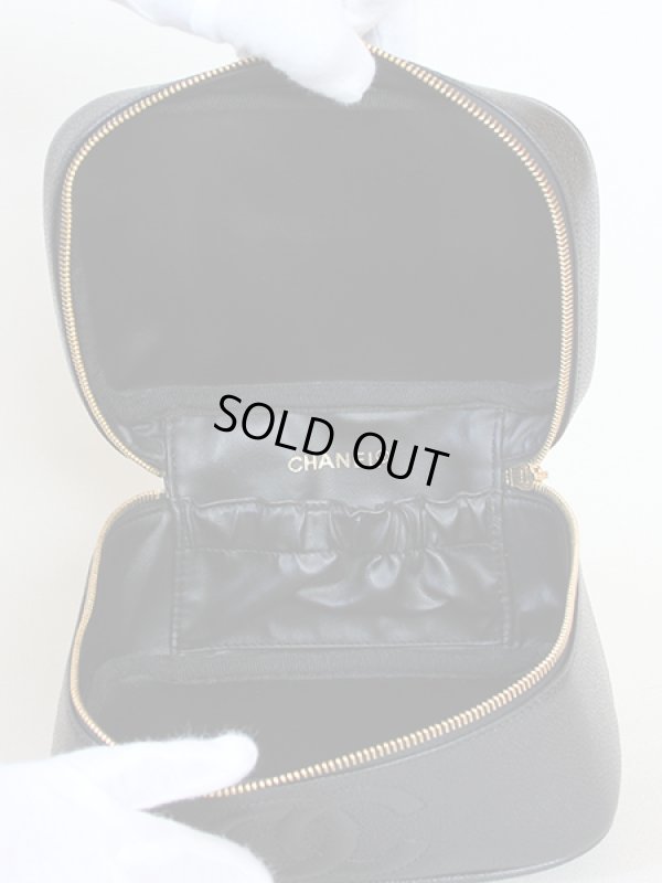 シャネル　バニティバック 横型 A01997 ブラック　中身