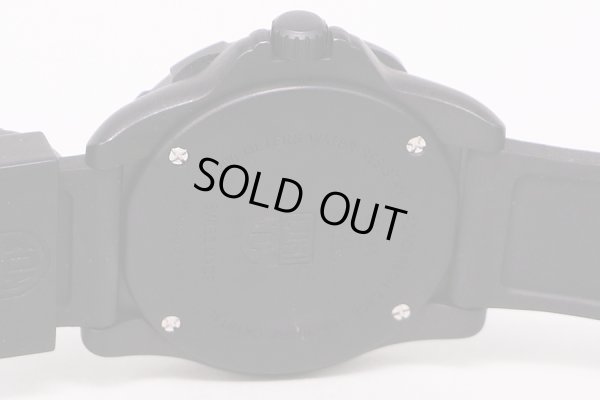 ルミノックス　レコン　８８３０ＧＭｔ　黒文字盤　裏面拡大