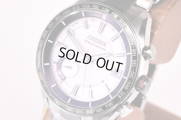 シチズン　サテライトウェーブ　ＣＣ３０８５－５１Ａ　銀文字盤　サイド拡大