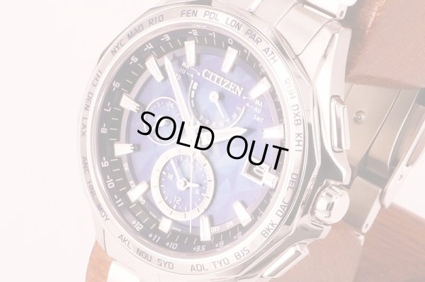 シチズン　アテッサ　エールコレクション　ＡＴ９０９８－５１Ｌ モザイク紺文字盤　サイド拡大