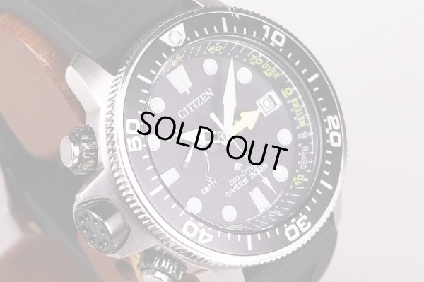 シチズン　ダイバー２００ｍデプスメーター　ＢＮ２０３６－Ｊ４Ｅ　黒文字盤　サイド拡大