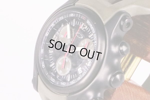 オークリー　ホールショットクロノ　１０ｔｈマウンテンディビジョン　黒文字盤　サイド拡大