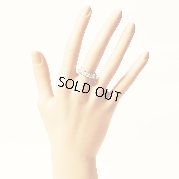 セリーヌ　PT900 ダイアイリリング 0.76ct 0.03ct 6.00g　装着イメージ