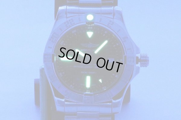 ブライトリング　アベンジャーIIＧＭＴ　Ａ３２３９０　黒文字盤　ライト暗闇