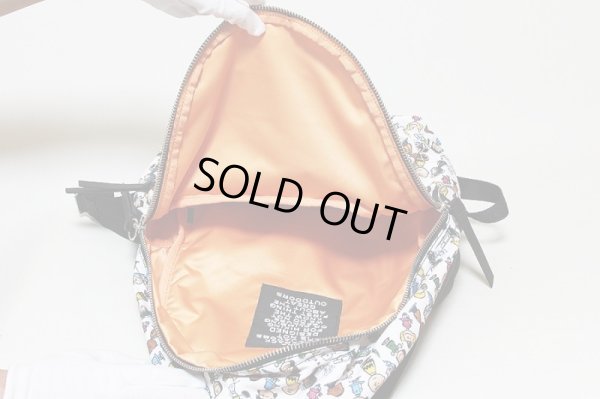 マークジェイコブス ラージ バックパック M0016562 ホワイト/スヌーピー  中身