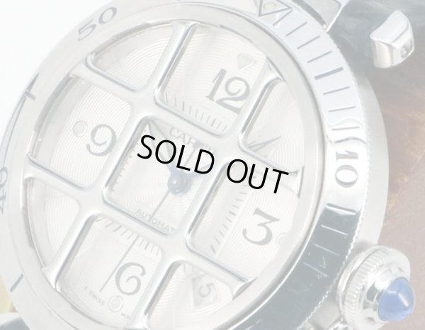 カルティエ　パシャ３８　グリッド　２５７９　銀文字盤　サイド拡大