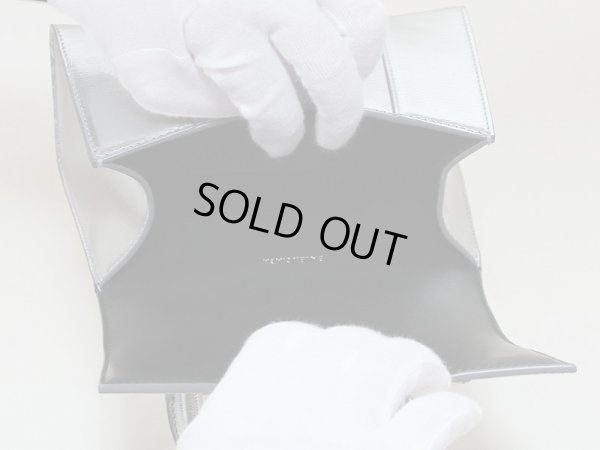 バレンシアガ　アワーグラスXS　トップハンドルバッグ　592833 メタリックシルバー　中身