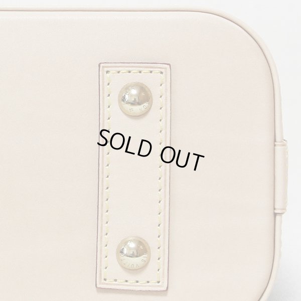 ルイ・ヴィトン アルマBB M53152 底拡大