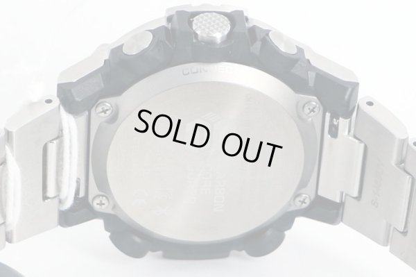 カシオ　Ｇショック　ＧＳＴ－Ｂ３００Ｅ　黒文字盤　ラギットスタイルモデル　裏面拡大