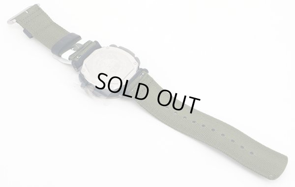 カシオ　プロトレック　ＰＲＷ－６６００ＹＢ　黒文字盤　カーキナイロンベルト状態　裏面