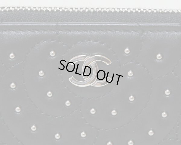 シャネル カメリア スタッズ ココマーク コインケース A82551 ブラック 拡大