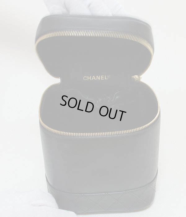 シャネル　ビコローレ バニティバック 縦型 ブラック　中身