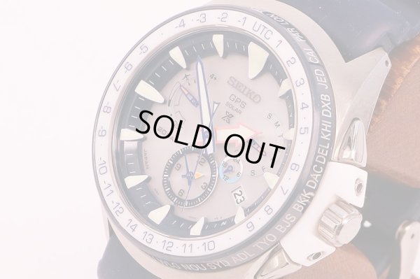 セイコー　プロスペックス　ＳＢＤＥ００５　オーシャンクルーザー　銀文字盤　サイド拡大