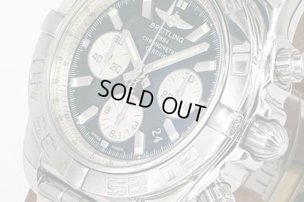 ブライトリング　クロノマット４４　Ａ０１００　黒文字盤　銀インダイアル　サイド拡大