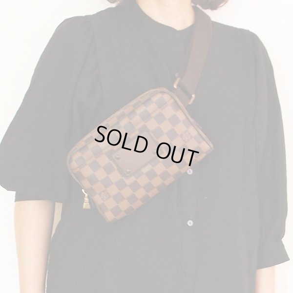 ルイ・ヴィトン　バム・バッグ・ブルックリン N41101　掛けたイメージ