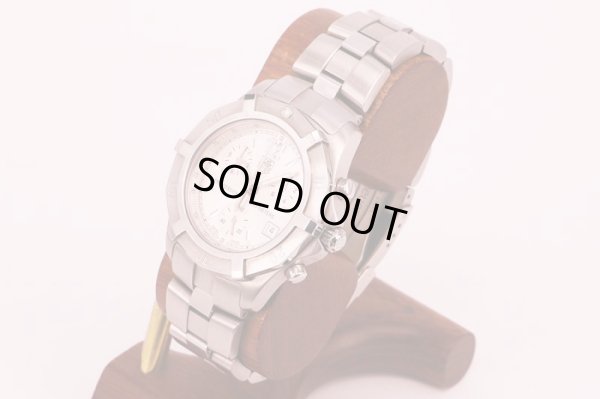 タグホイヤー　２０００エクスクルーシブ　クロノグラフ　ＣＮ１１１１　銀文字盤　サイド