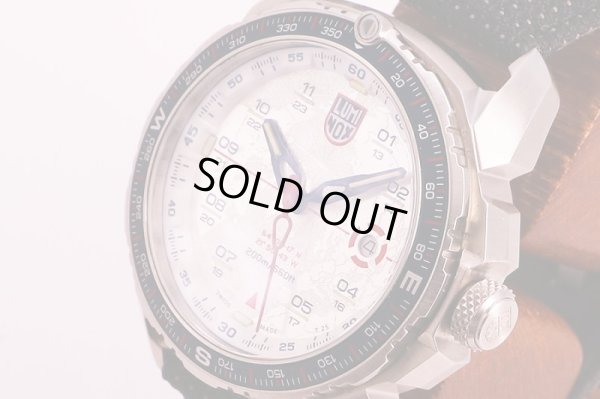 ルミノックス　ＩＣＥ－ＳＡＲ　ＡＲＣＴＩＣ　１２０８ 白銀文字盤　サイド拡大